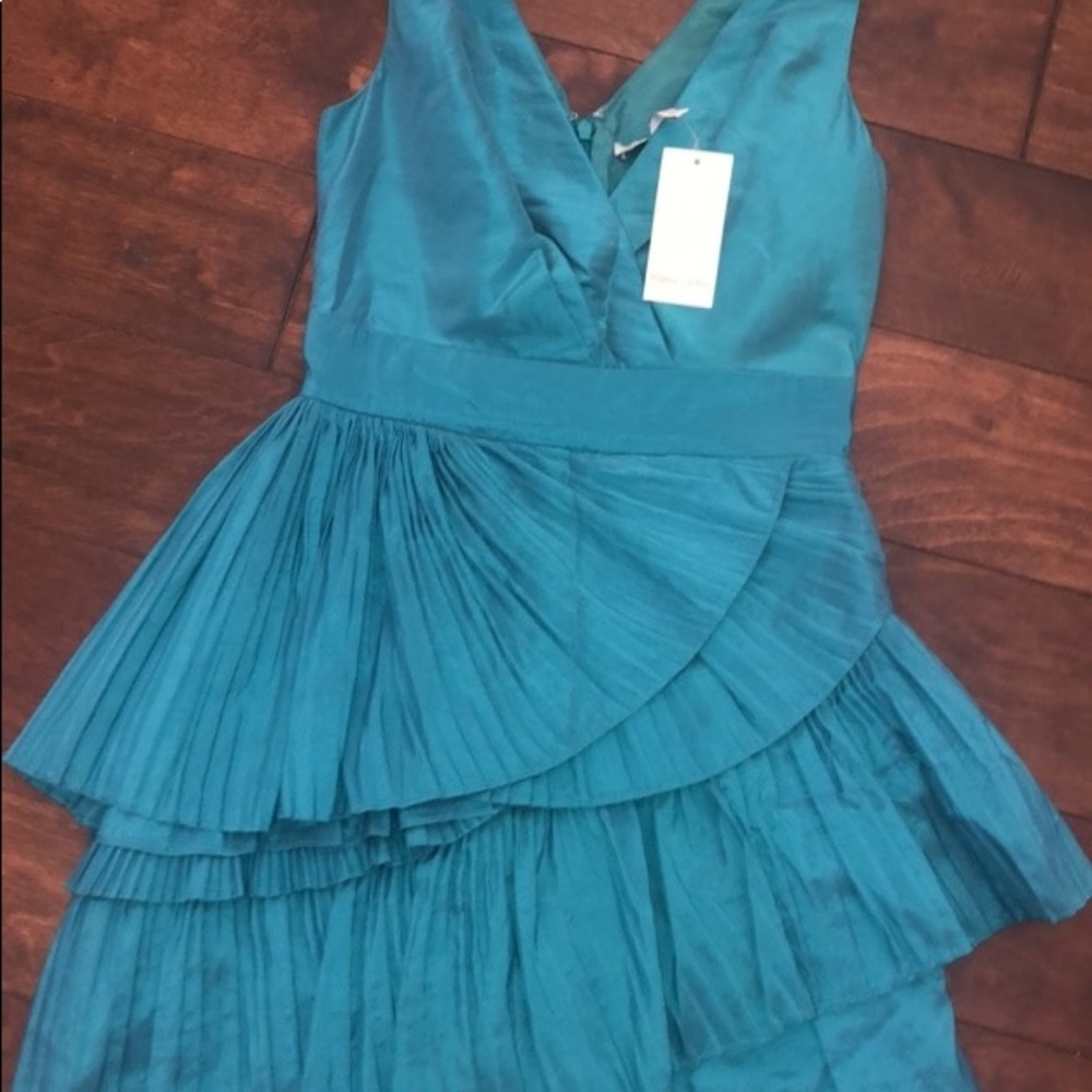 Max and Cleo dress size 2